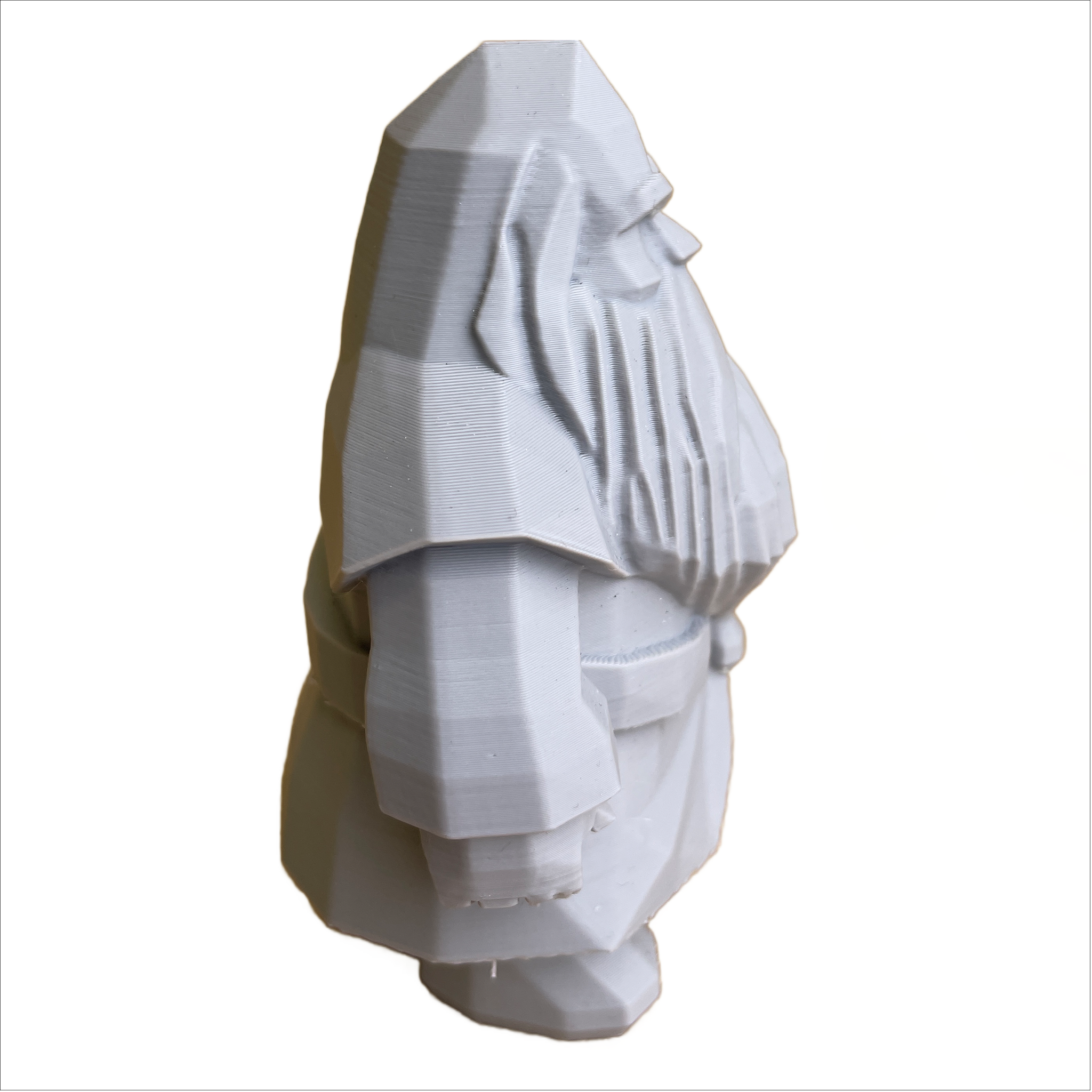 Kanciasty Krasnolud z Dużą Brodą - Figurka 3D